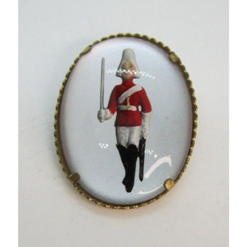 Vintage Queen's Guard Soldier Reverse Painted Glass Oval Brooch Pin